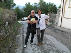 Fabio e Raniero soffiano via le nuvole