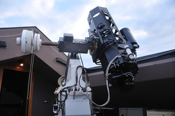 il telescopio completamente rimontato, nella sua configurazione definitiva.