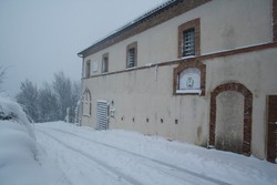 Strada antistante l'osservatorio