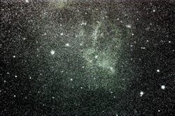 Nebulosa a emissione Sh2-157 tra Cassiopea e Cefeo. Camera CCD QHY-8L con rifrattore apo Sharpstar ED65. Singola posa 10 min. Foto di Bruno Pulcinelli